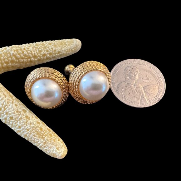 Napier Signed Faux Pearl Screw Back Clip On Earrings Gold Tone Rope Vintage - Picture 5 of 5